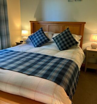 03a69e93-1103-4e4b-b5b7-d96081b88b8f