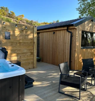 768B8C1E-C63F-4FF7-894B-E3A32FA99C83