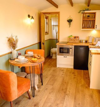 Linitmill-Lodges-Heather-Interior-uai-1706×1280-1